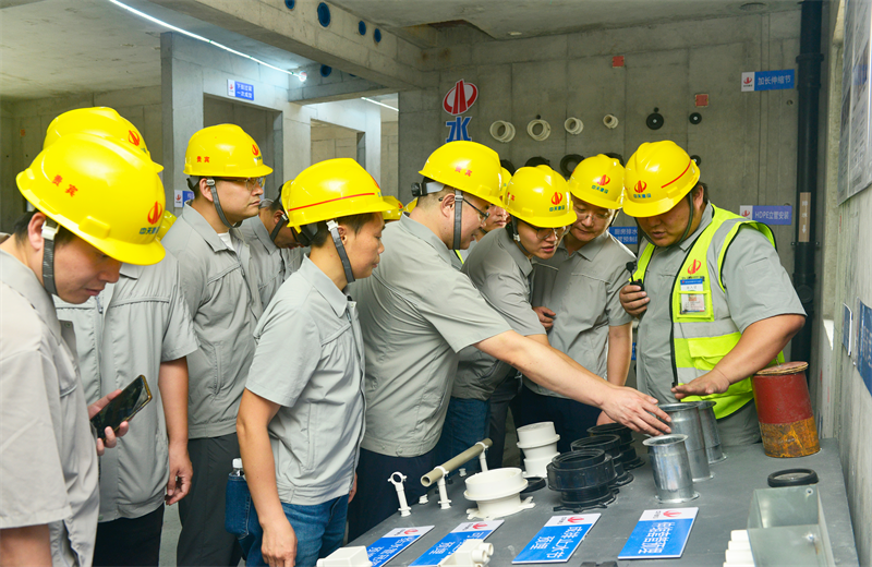 为进一步推进优质客户高效履约，提升交付品质、达成客户满意，2025年6月25日，尊龙时凯建设集团在上海组织召开2025年越秀地产、华润置业客户履约推进会。